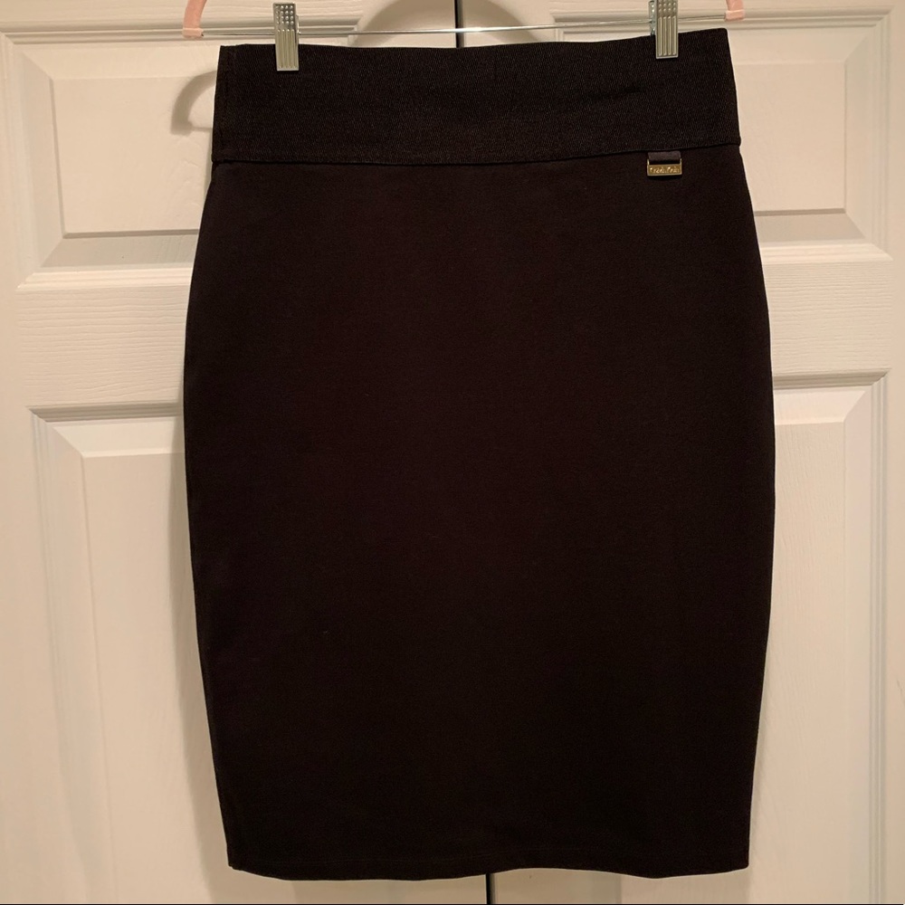 Calvin Klein Black Skirt with Elastic Waist Size M